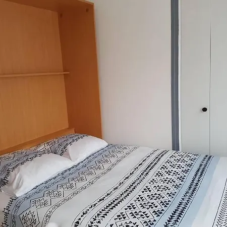 Petite Studette Centre Ville Toute Equipee Apartment *